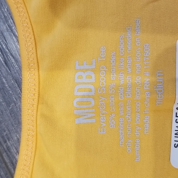 Modbe Every Day Scoop Tee women's sz M NWT - Picture 3 of 4